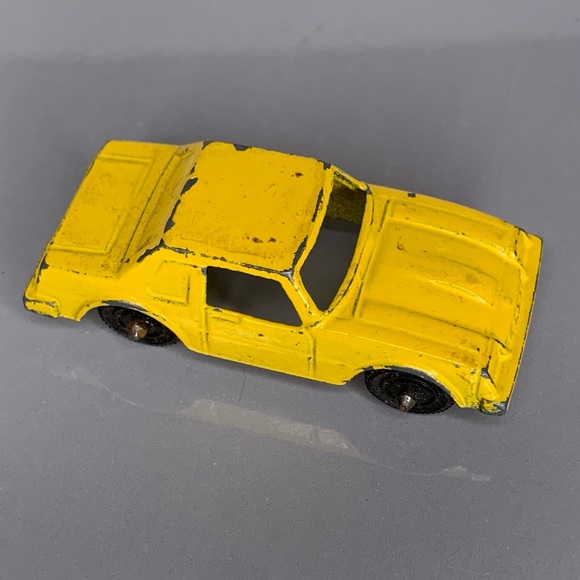 Tootsie Toy Chevy Monza Yellow - Picture 4 of 7
